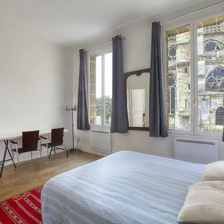 Confort Et Charme Au Centre Ville アパート